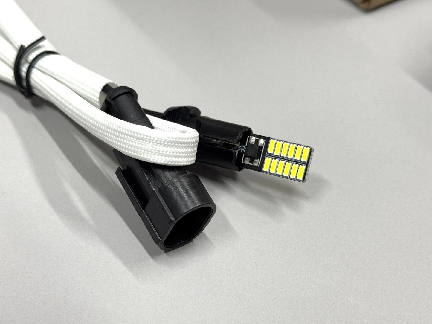 Pair of LED Side Turn Signals Clearance Lights White Amber Jeep Renegade 2014-2023 LED Direction Indicators Headlights